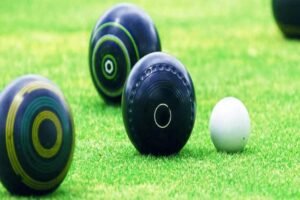 What You Need to Know Before You Take Up Bowls