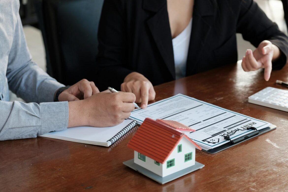Why Homeowners Are Choosing to Remortgage And How Solicitors Can Help